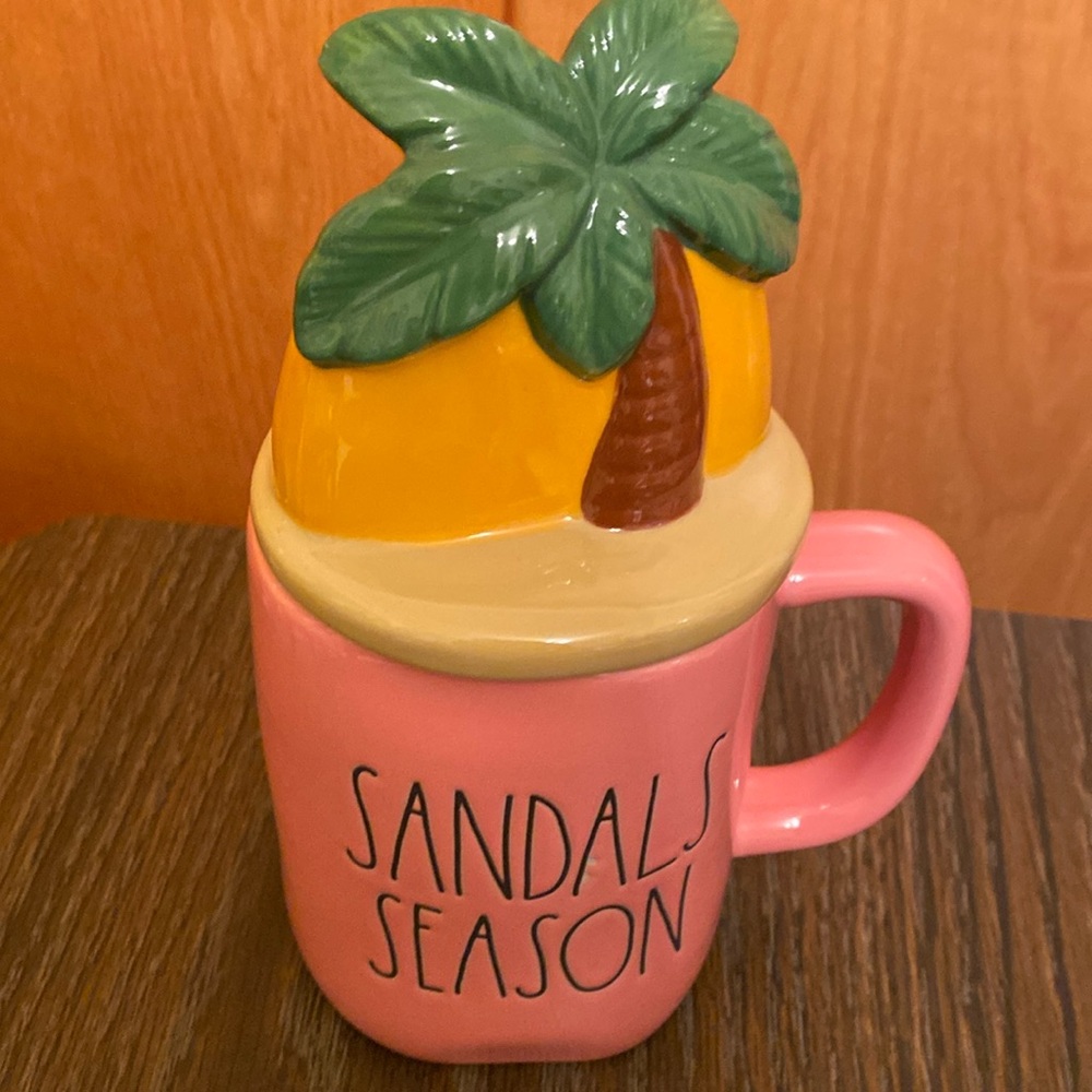 NIB Rae Dunn Mug with Topper